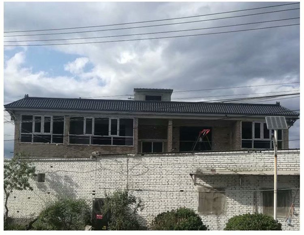 Antique integrated tile